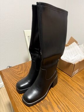 Classic Black Platform Knee-High Women's Boots